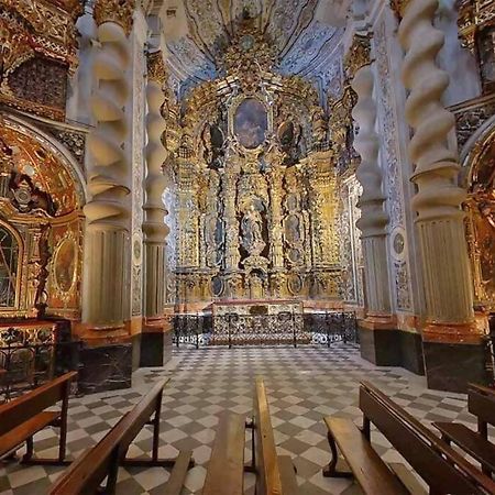 C Palacio Parking Segun Disponibilidad Sevilla Kültér fotó