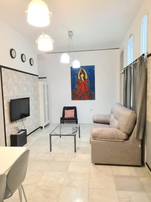 C Palacio Parking Segun Disponibilidad Sevilla Kültér fotó