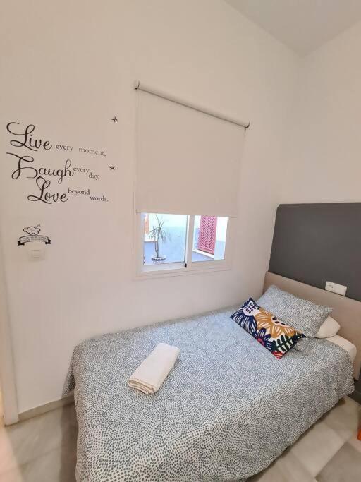 C Palacio Parking Segun Disponibilidad Sevilla Kültér fotó