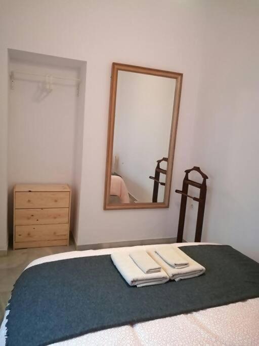 C Palacio Parking Segun Disponibilidad Sevilla Kültér fotó